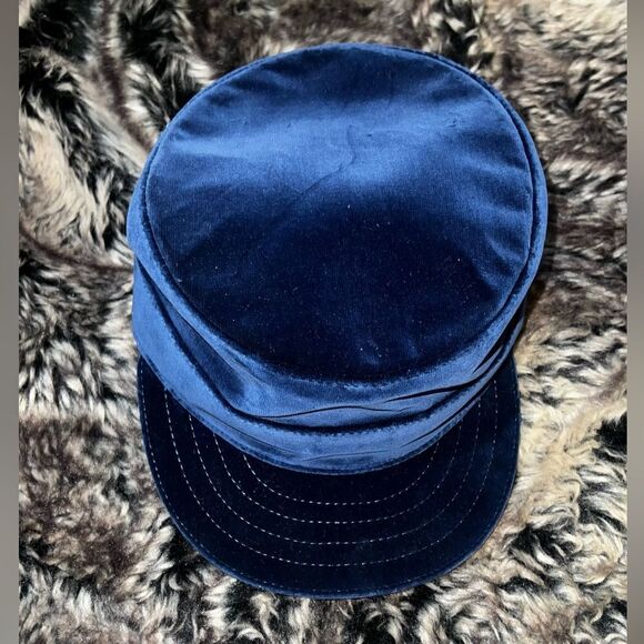 Valas Los Angeles Conductor Velvet Navy Hat Limited Collector, $435 retail - Picture 12 of 17